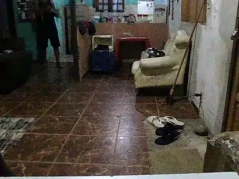 Snapshot of Pirulaibe23 chatting on April 10, 1:00 am Pirulaibe23 online show from April 10, 1:00 am