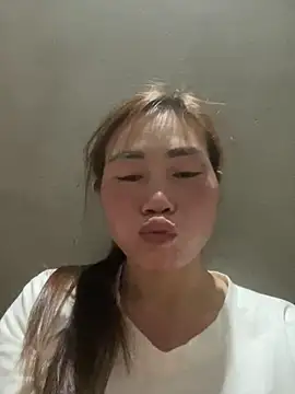 meganmeo online show from February 15, 4:14 pm