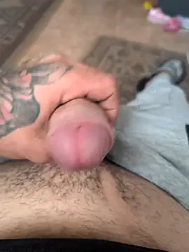 Alexutz21 online show from April 8, 5:29 am