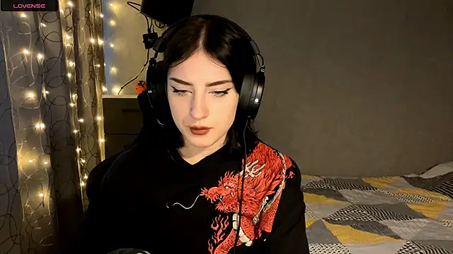 Snapshot of Meowluly chatting on January 18, 10:57 pm Meowluly online show from January 18, 10:57 pm