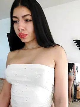 Snapshot of ArgentinaShani chatting on April 21, 8:23 pm ArgentinaShani online show from April 21, 8:23 pm