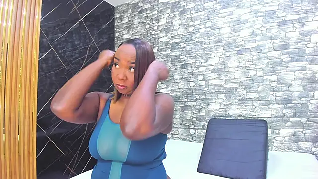 Snapshot of ZoeCollin chatting on December 5, 3:15 am ZoeCollin online show from December 5, 3:15 am