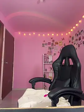 Davne  online show from March 11, 8:37 pm