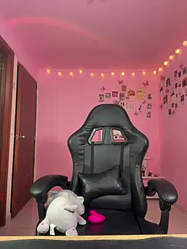 Davne  online show from March 29, 8:53 pm