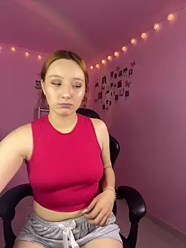 Snapshot of Davne_ chatting on May 28, 11:24 pm Davne online show from May 28, 11:24 pm