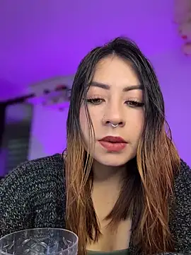 MaddieHunter online show from February 24, 1:09 pm