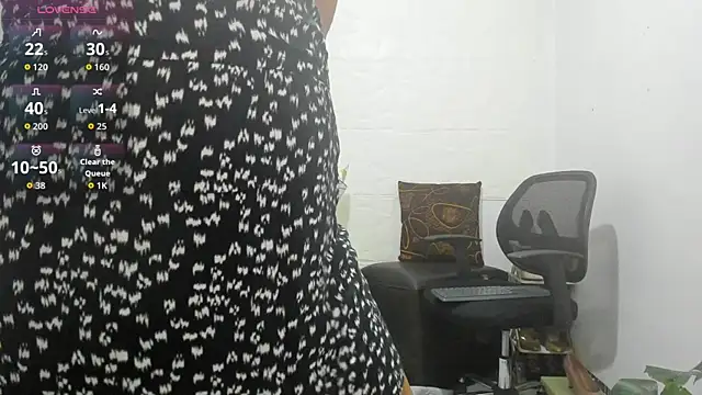 Snapshot of Miss_clarepocahose chatting on June 7, 1:21 am Miss clarepocahose online show from June 7, 1:21 am