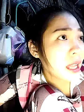 Lin-kute98 online show from February 15, 11:30 am