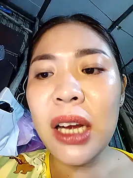 Snapshot of Lin-kute98 chatting on April 17, 12:52 pm Lin-kute98 online show from April 17, 12:52 pm