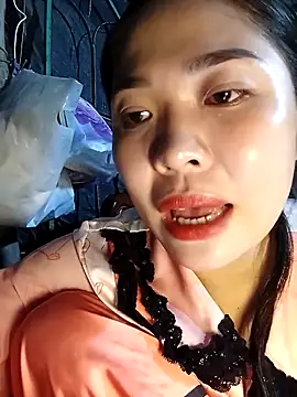 Snapshot of Lin-kute98 chatting on April 24, 2:41 pm Lin-kute98 online show from April 24, 2:41 pm