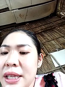 Snapshot of Lin-kute98 chatting on April 25, 6:05 am Lin-kute98 online show from April 25, 6:05 am