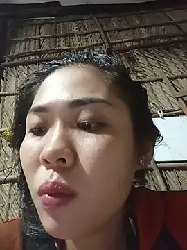 Snapshot of Lin-kute98 chatting on May 16, 12:37 pm Lin-kute98 online show from May 16, 12:37 pm