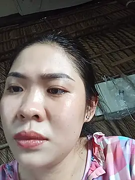 Snapshot of Lin-kute98 chatting on May 17, 3:04 am Lin-kute98 online show from May 17, 3:04 am