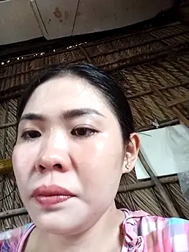 Snapshot of Lin-kute98 chatting on May 26, 4:08 am Lin-kute98 online show from May 26, 4:08 am