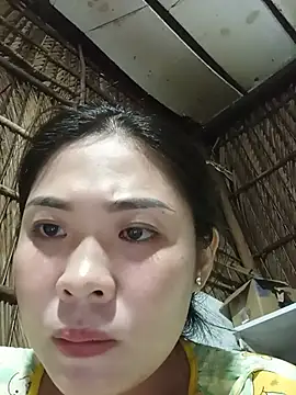 Snapshot of Lin-kute98 chatting on May 31, 12:56 pm Lin-kute98 online show from May 31, 12:56 pm