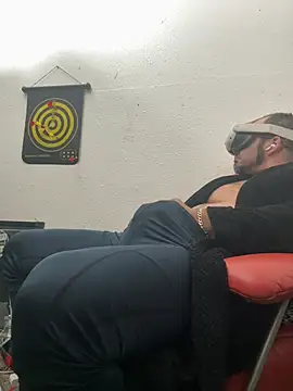 Snapshot of 2addictivelyhorny chatting on January 18, 1:26 pm 2addictivelyhorny online show from January 18, 1:26 pm