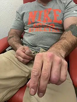 Snapshot of 2addictivelyhorny chatting on February 8, 9:34 am 2addictivelyhorny online show from February 8, 9:34 am