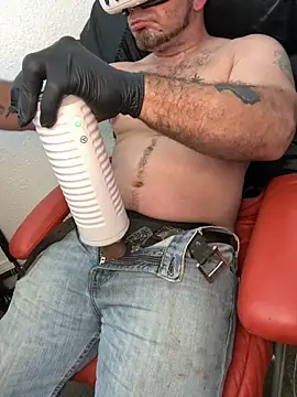 Snapshot of 2addictivelyhorny chatting on March 3, 10:10 am 2addictivelyhorny online show from March 3, 10:10 am