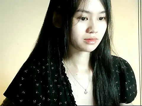 Snapshot of Nunaa18 chatting on July 2, 3:40 pm Nunaa18 online show from July 2, 3:40 pm