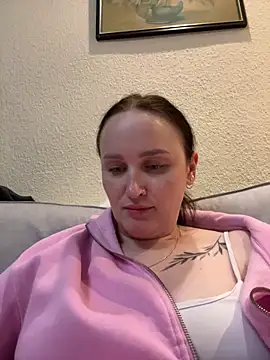 TomilaSi online show from February 7, 9:07 pm