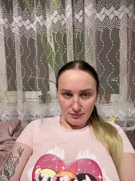 TomilaSi online show from February 13, 9:11 pm