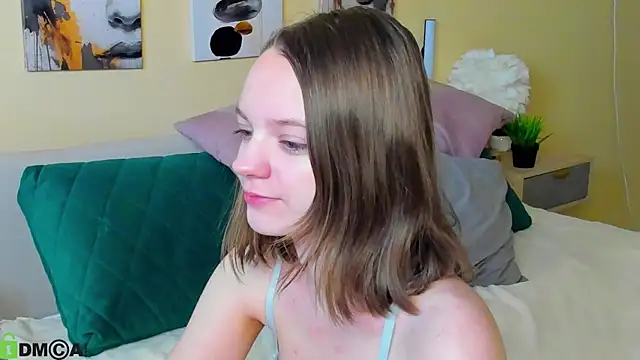 Olivia Riesz online show from March 28, 1:16 am