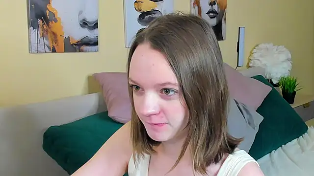 Olivia Riesz online show from April 7, 1:28 am