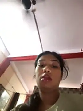 Snapshot of aarti03fb chatting on June 11, 1:05 am aarti03fb online show from June 11, 1:05 am