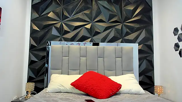 Snapshot of sol-angel chatting on December 2, 8:04 pm sol-angel online show from December 2, 8:04 pm