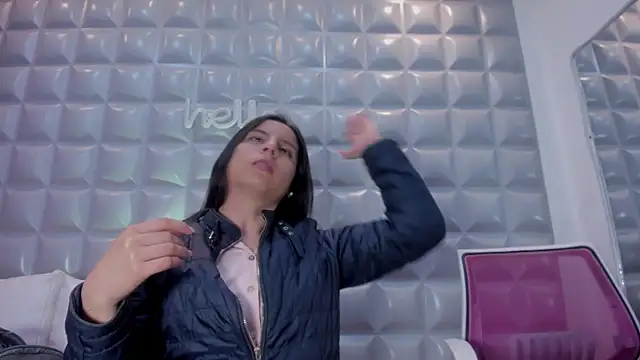 Snapshot of sol-angel chatting on December 19, 3:08 pm sol-angel online show from December 19, 3:08 pm