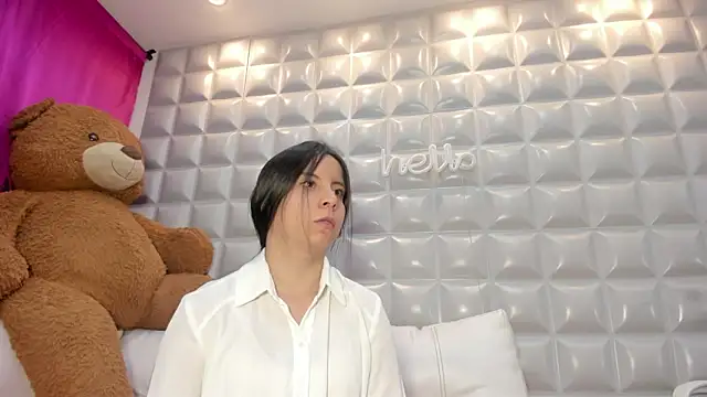 Snapshot of sol-angel chatting on February 6, 3:48 pm sol-angel online show from February 6, 3:48 pm