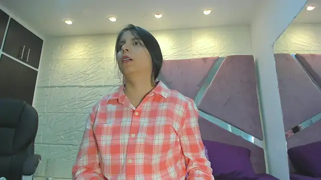 Snapshot of sol-angel chatting on April 25, 4:15 pm sol-angel online show from April 25, 4:15 pm