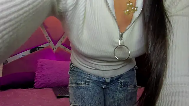 Snapshot of sol-angel chatting on June 4, 3:40 pm sol-angel online show from June 4, 3:40 pm