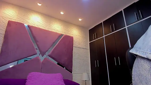 Snapshot of sol-angel chatting on June 6, 4:44 pm sol-angel online show from June 6, 4:44 pm