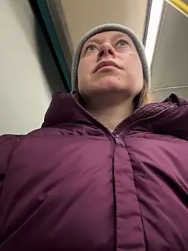 Brooke lover online show from February 1, 6:50 pm