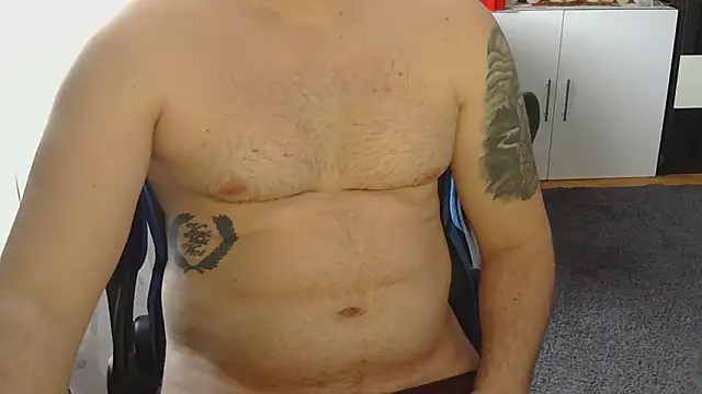 theh0tdick online show from April 18, 10:19 am