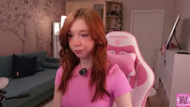 eva aria online show from April 20, 8:10 pm