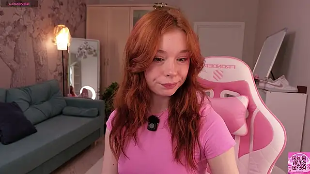 Snapshot of eva_aria chatting on May 21, 1:34 am eva aria online show from May 21, 1:34 am