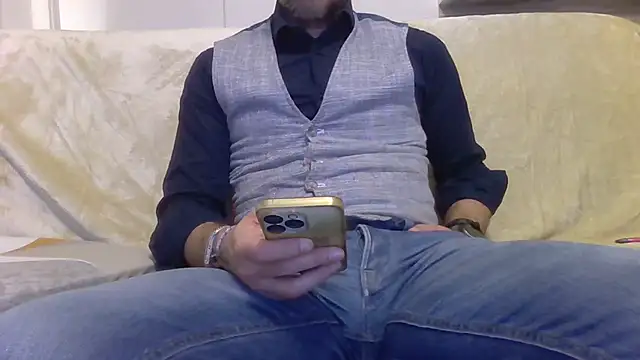 Eroshotlicker online show from April 1, 8:50 pm