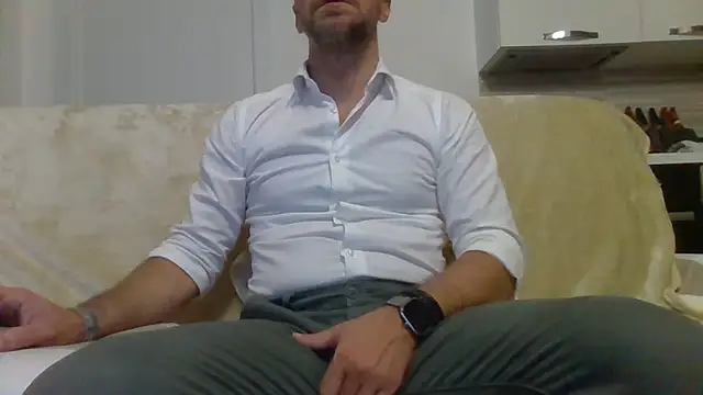 Snapshot of Eroshotlicker chatting on May 15, 8:38 pm Eroshotlicker online show from May 15, 8:38 pm