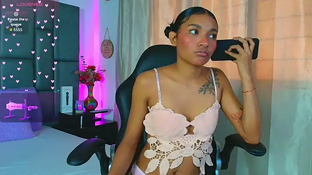 Snapshot of TashaNaughty4u chatting on May 28, 7:55 pm TashaNaughty4u online show from May 28, 7:55 pm