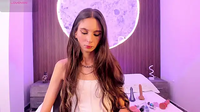 Snapshot of IvannaVolk_ chatting on February 8, 6:06 am IvannaVolk online show from February 8, 6:06 am