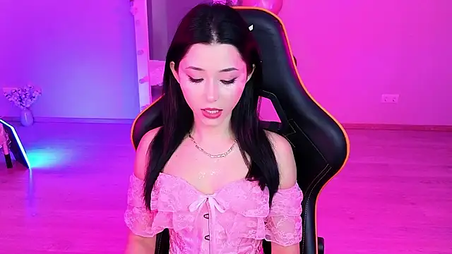 RedMidnight online show from February 13, 9:00 pm