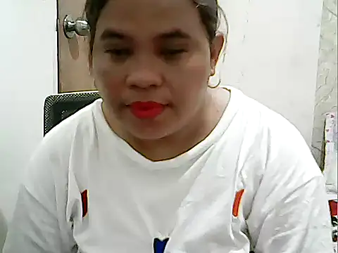 cutechubby online show from April 12, 12:15 am