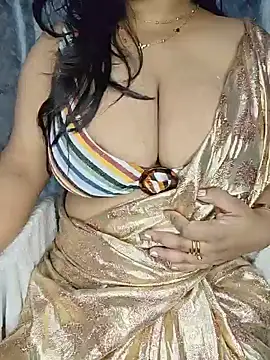 Snapshot of Curvy_Pooja chatting on June 20, 6:00 pm Curvy Pooja online show from June 20, 6:00 pm