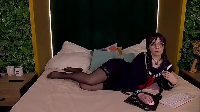 YukiNort online show from April 20, 6:20 pm