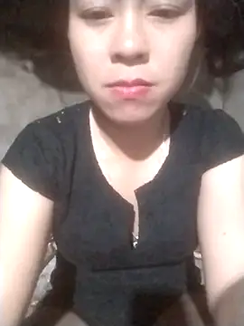 tieutam122 online show from February 5, 1:27 pm