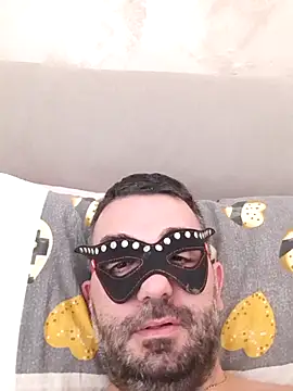 Snapshot of Vampiro83zz chatting on June 26, 12:53 pm Vampiro83zz online show from June 26, 12:53 pm