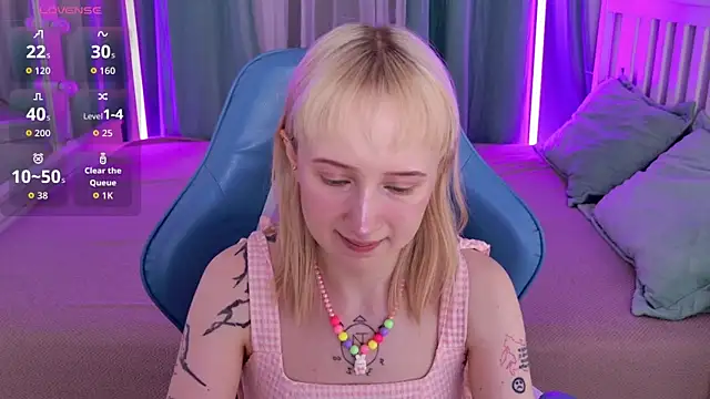 Snapshot of _Babyface_ chatting on April 23, 1:46 pm Babyface online show from April 23, 1:46 pm