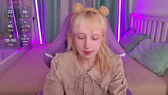 Snapshot of _Babyface_ chatting on July 21, 1:24 pm Babyface online show from July 21, 1:24 pm